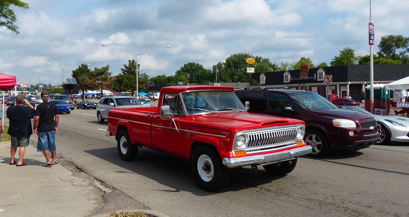 Illustration for article titled The Weirdest And Sexiest Cars That Showed Up To The Woodward Dream Cruise